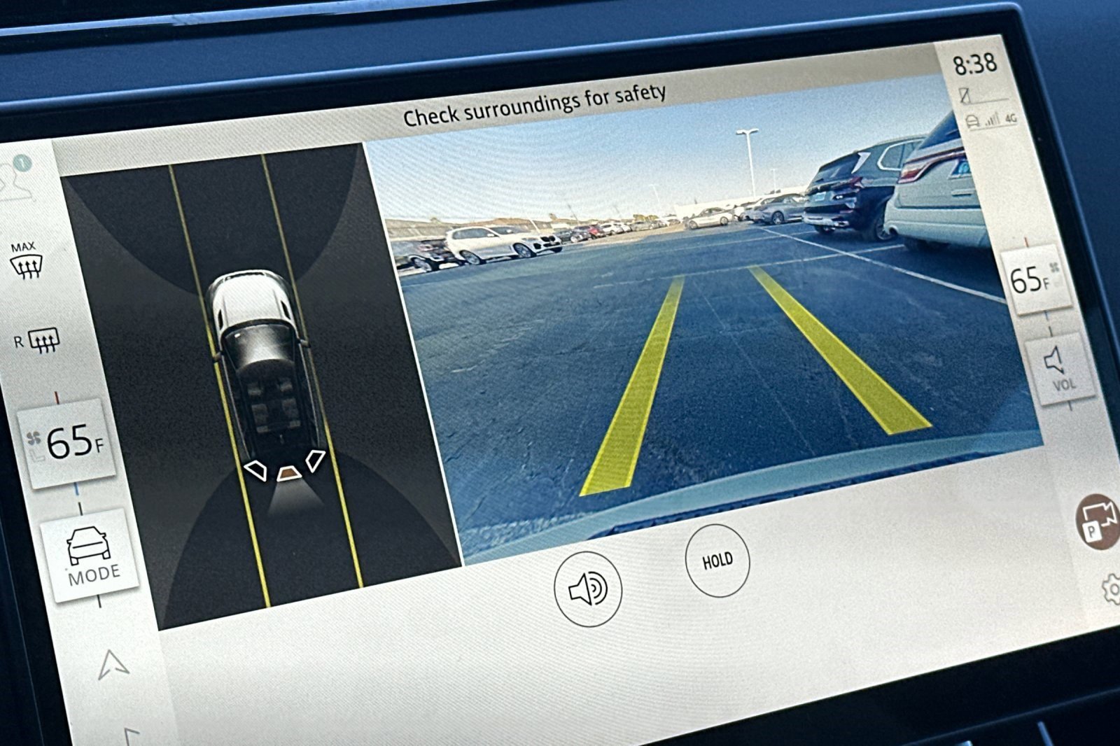 Used 2024 Land Rover Range Rover Evoque Dynamic SE image 25