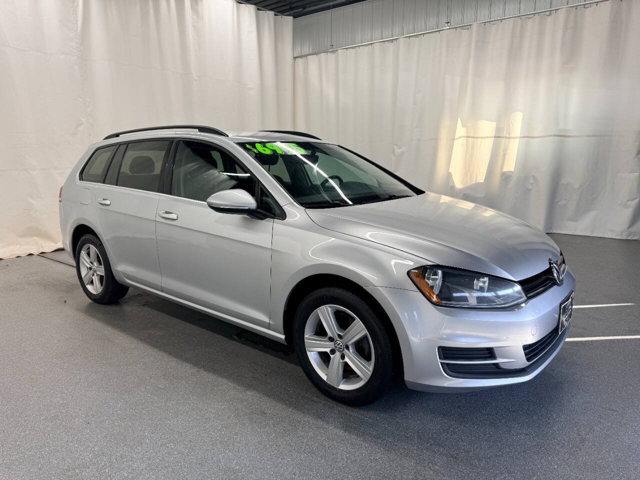 Used 2015 Volkswagen Golf TDI S FWD image 3