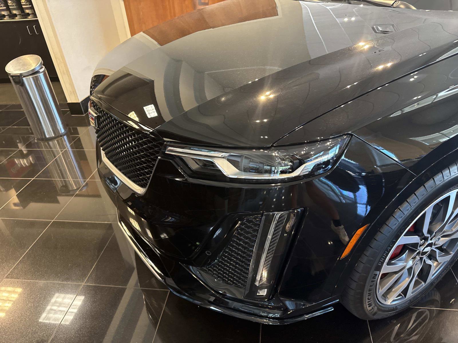 New 2025 Cadillac XT6 Sport image 9