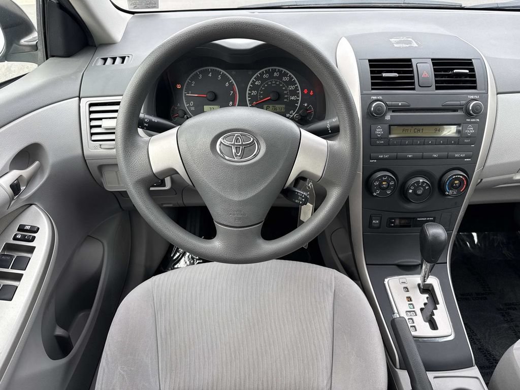 Used 2010 Toyota Corolla LE FWD image 13