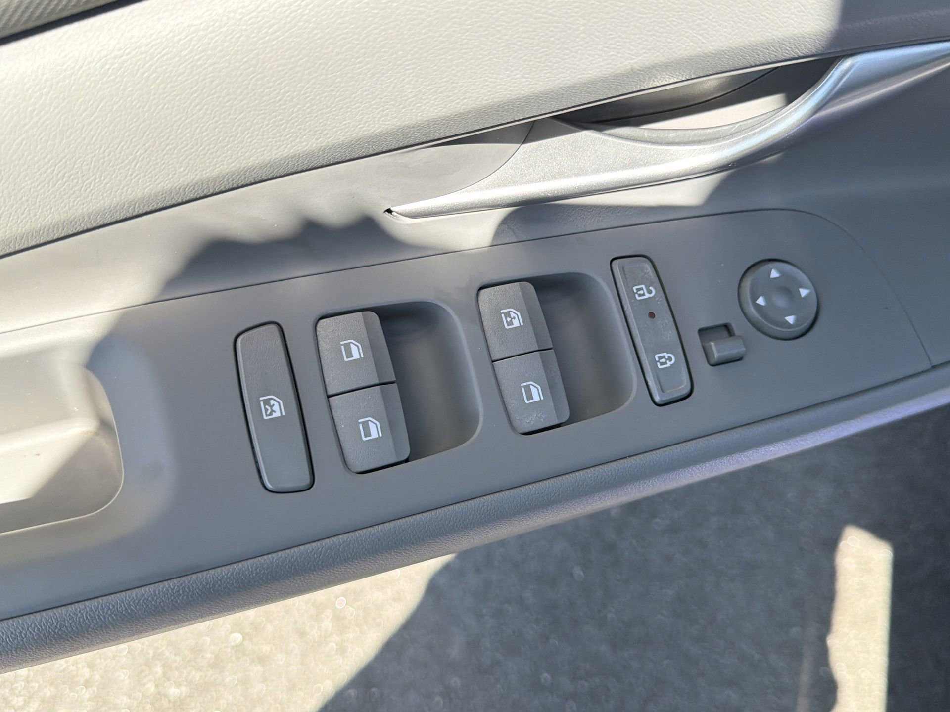 Used 2025 Hyundai Elantra Sport image 19