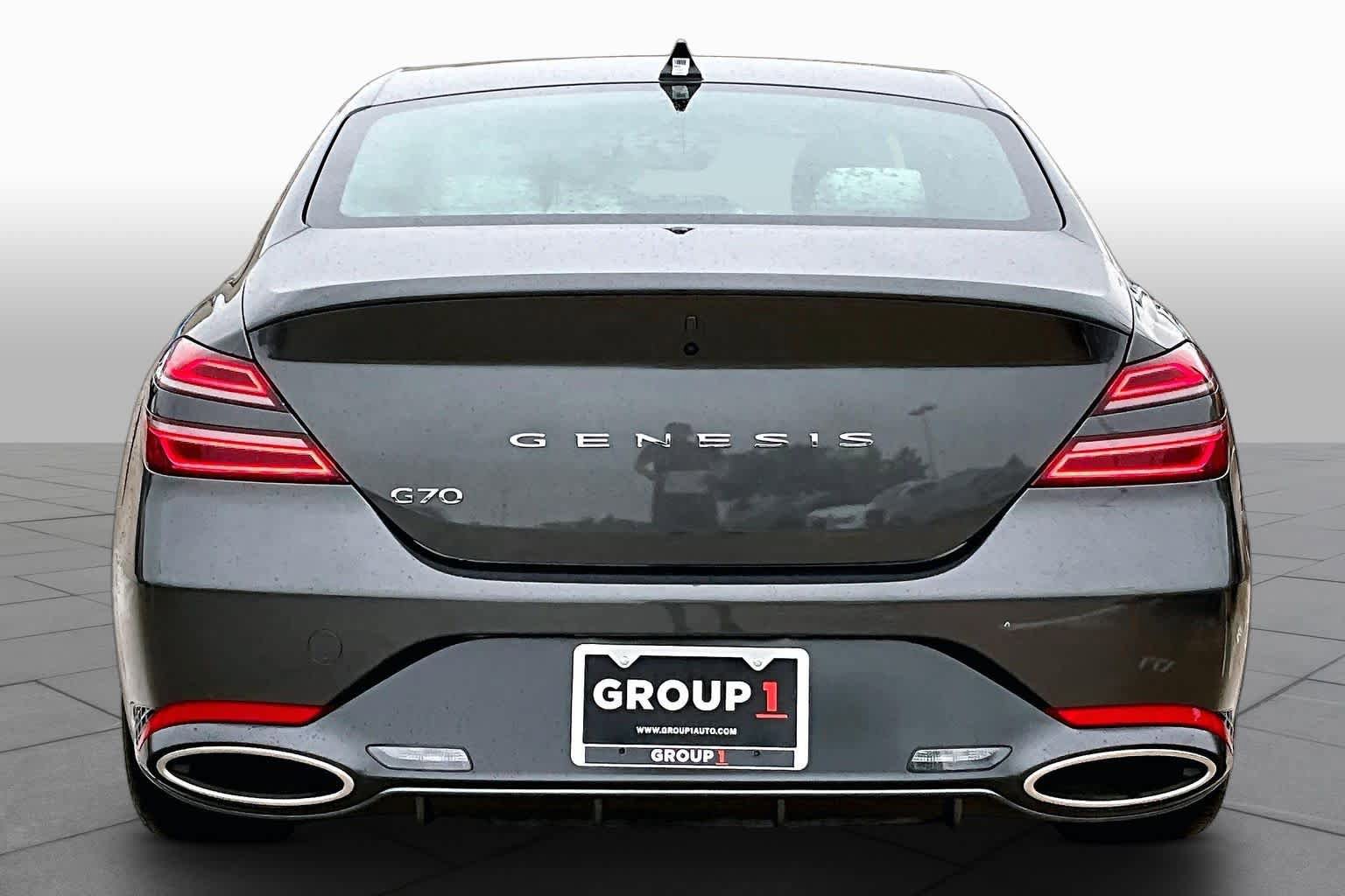 Used 2025 Genesis G70 2.5T RWD image 5