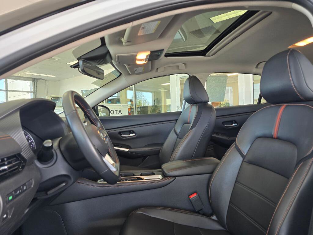 Used 2023 Nissan Sentra SR w/ SR Premium Package image 23