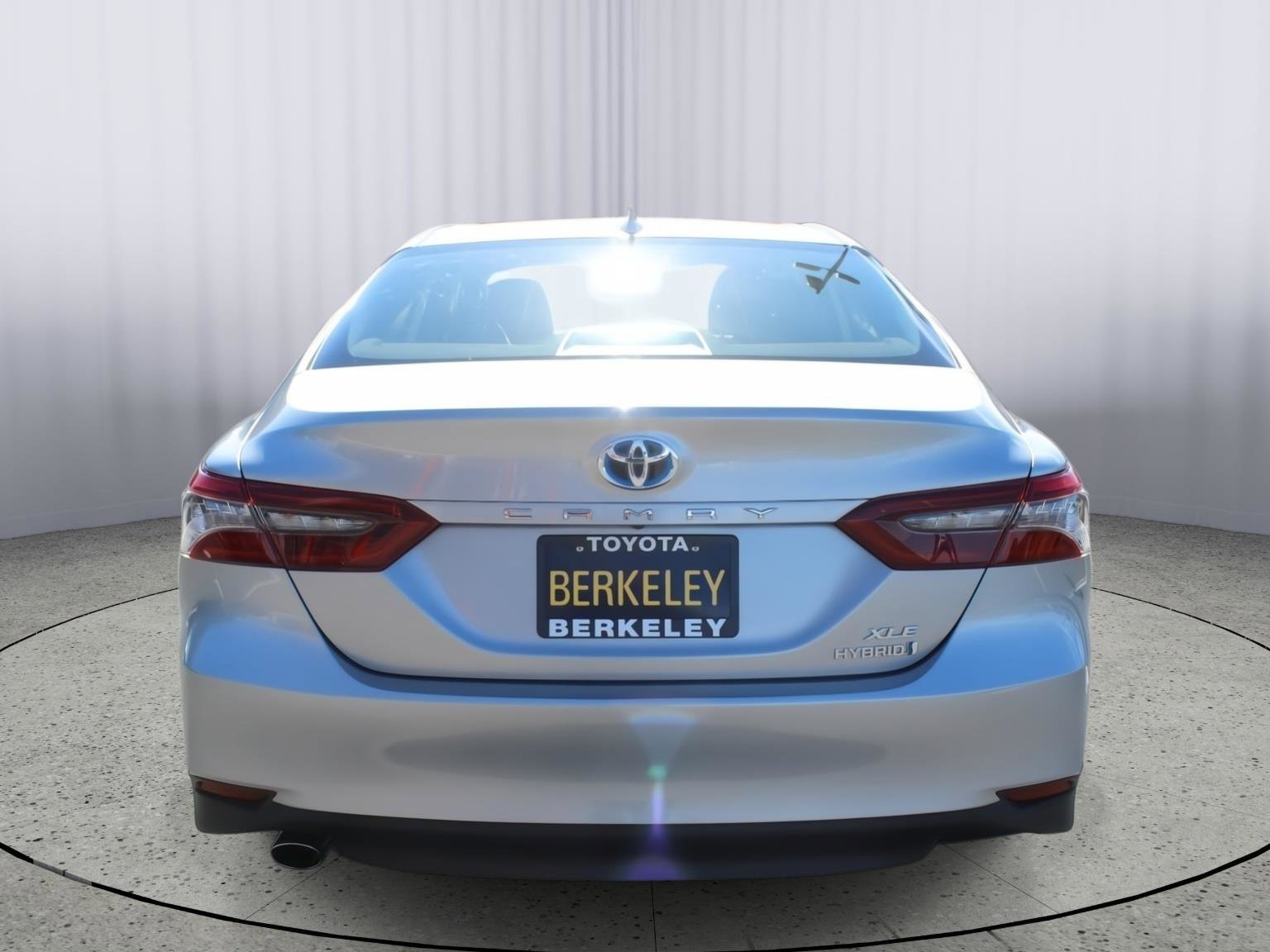 Used 2023 Toyota Camry XLE image 7