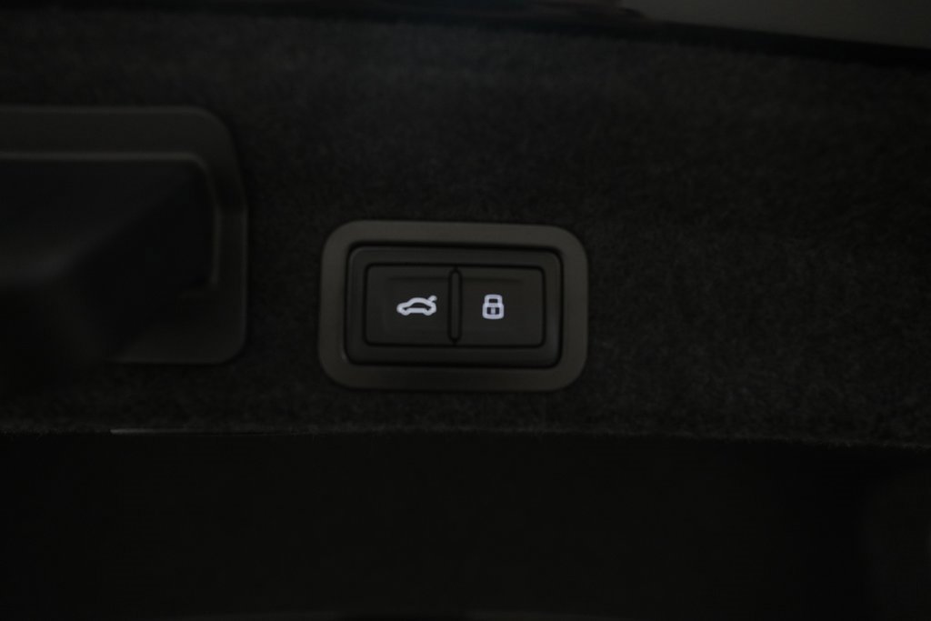 New 2025 Audi A6 3.0T Prestige image 15