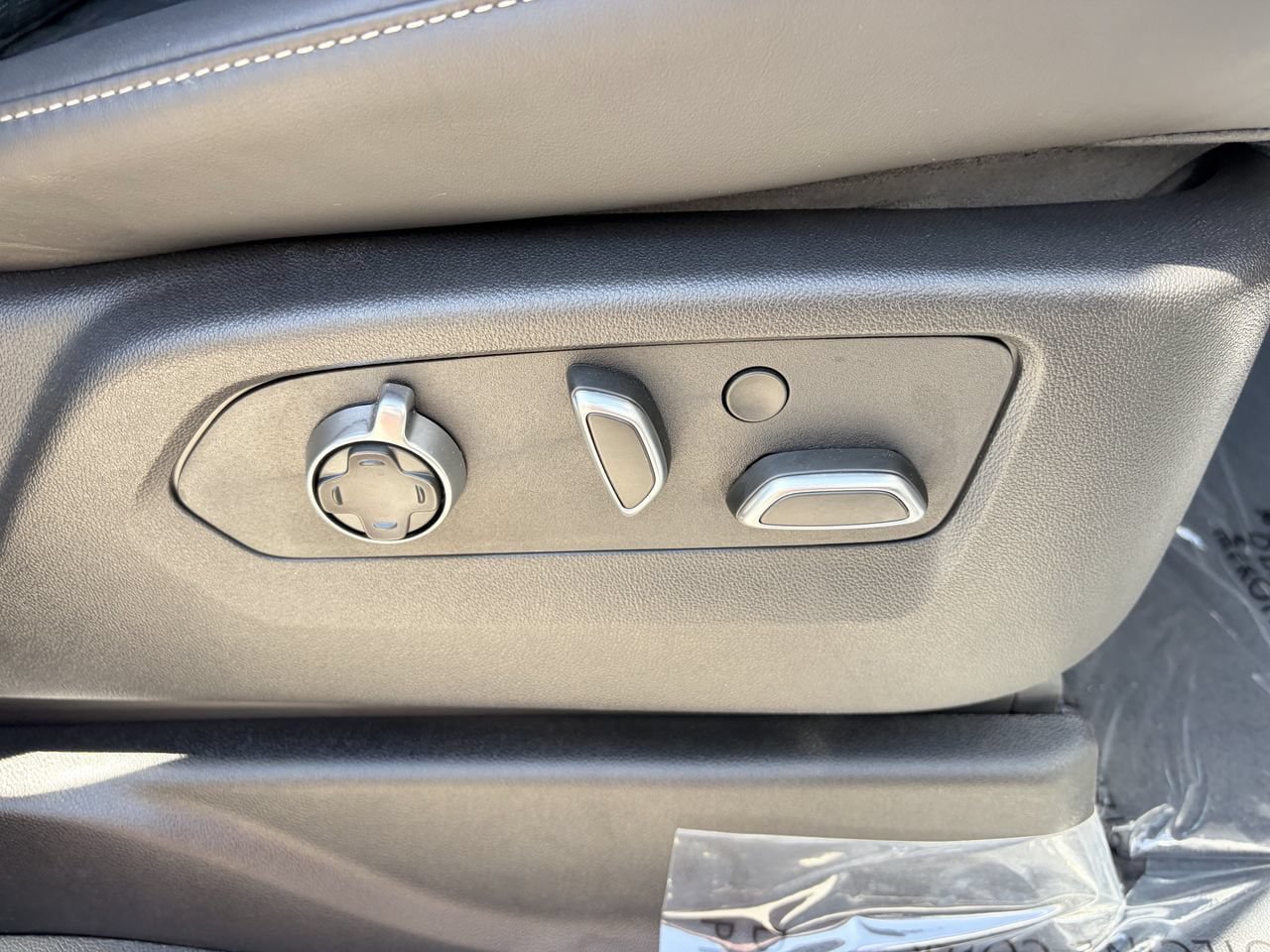 Certified 2025 Cadillac Escalade Sport Platinum AWD/4WD image 12