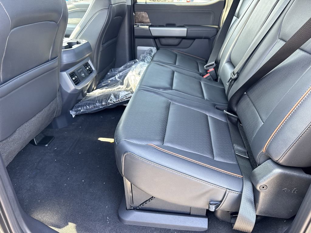 New 2026 Ford F250 Lariat w/ Black Appearance Package image 20