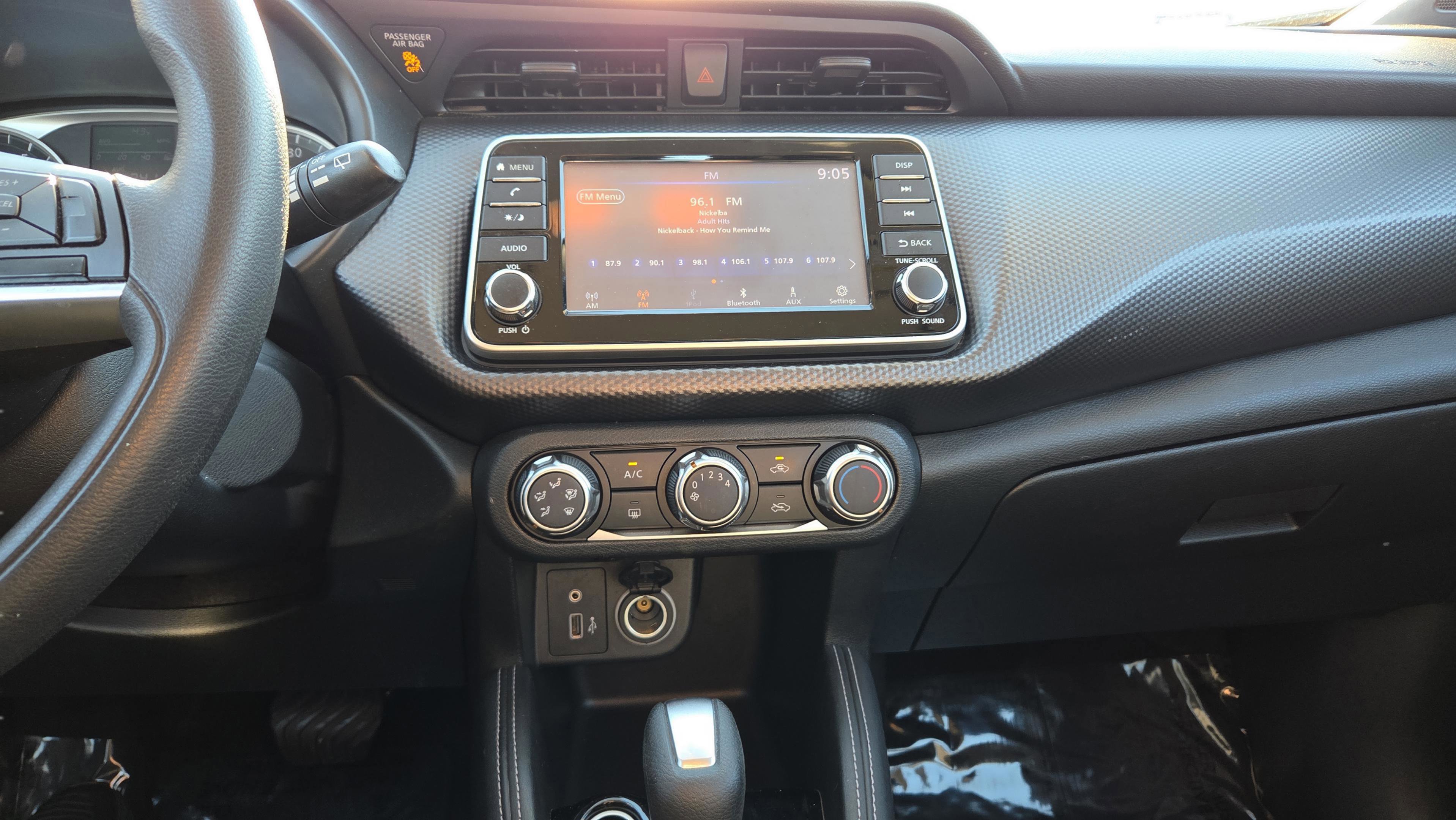 Used 2018 Nissan Kicks S image 23