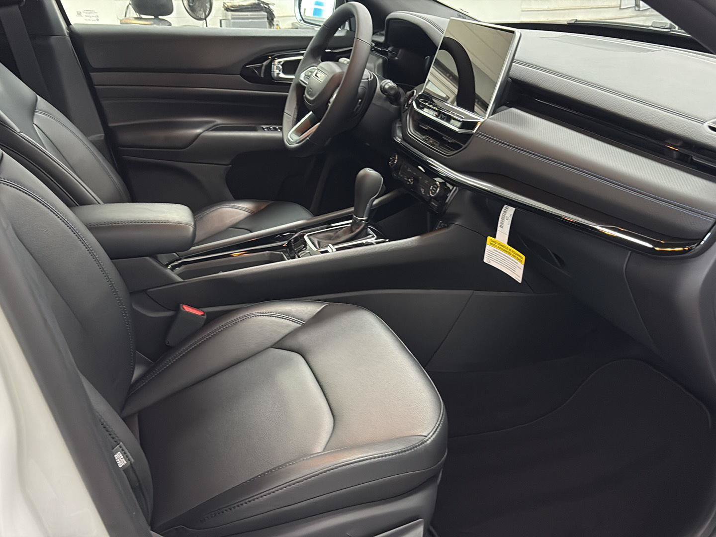 New 2026 Jeep Compass Limited AWD/4WD image 22