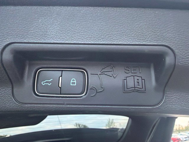 Certified 2023 Ford Explorer XLT AWD/4WD image 12