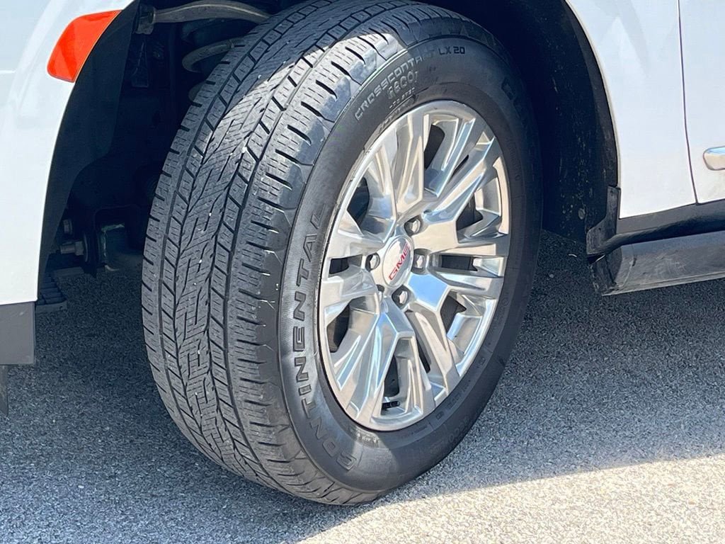 Used 2023 GMC Yukon XL Denali AWD/4WD image 10
