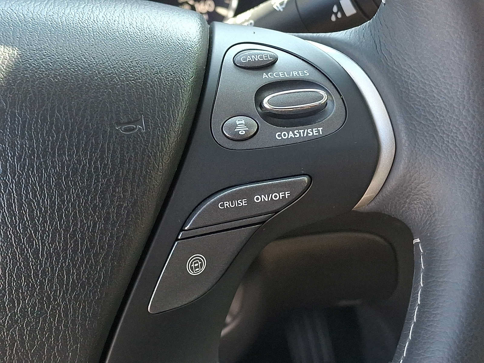 Used 2019 INFINITI QX60 Luxe w/ Sensory Package AWD/4WD image 24