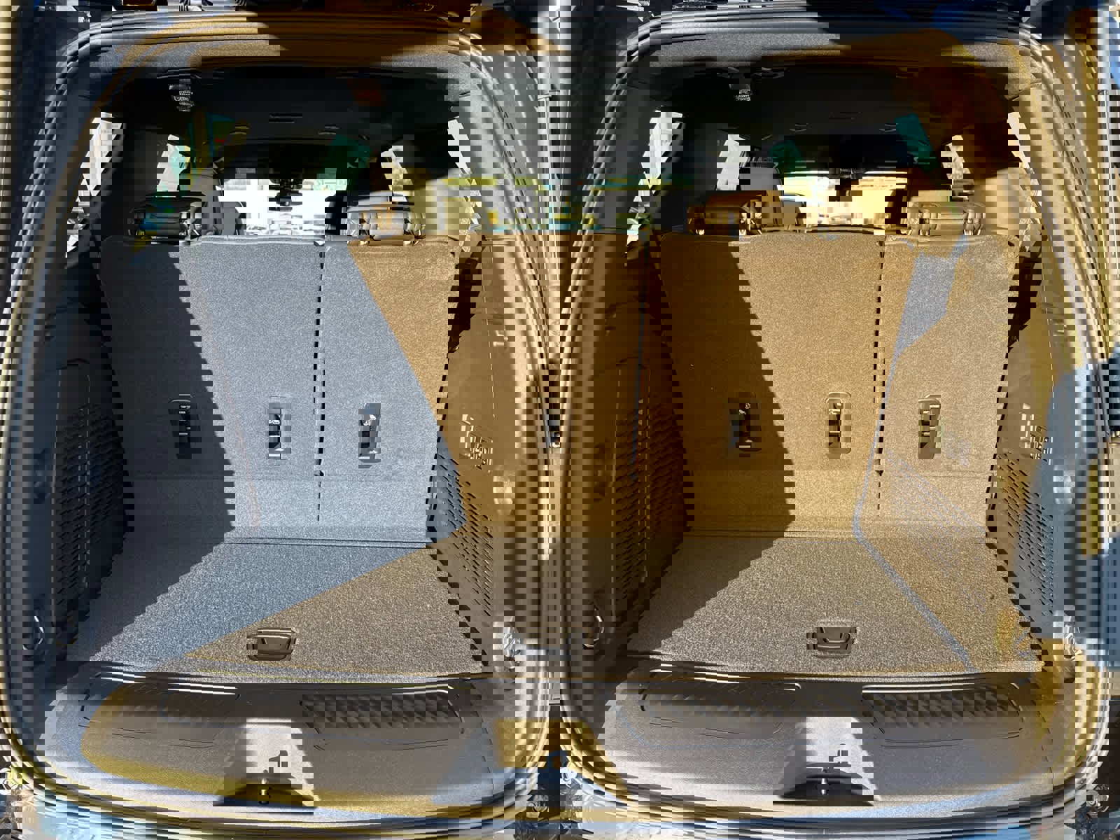 New 2026 GMC Yukon Elevation image 11