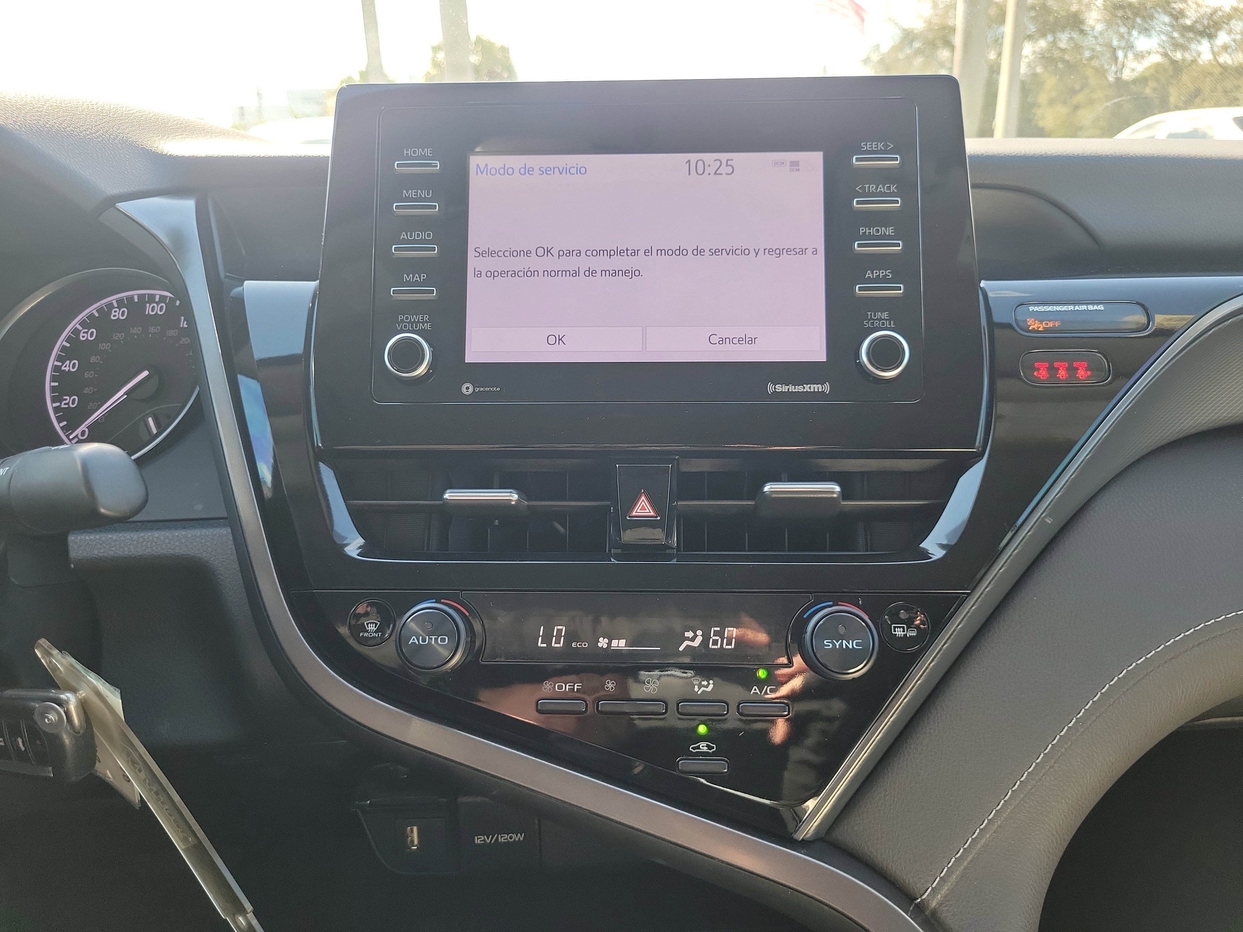 Used 2024 Toyota Camry SE image 27