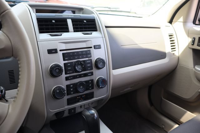 Used 2009 Ford Escape XLT FWD image 20