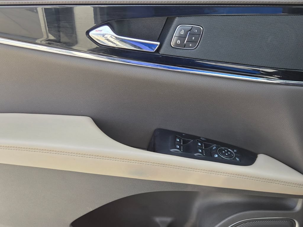Used 2023 Lincoln Nautilus AWD w/ Premium Package image 26