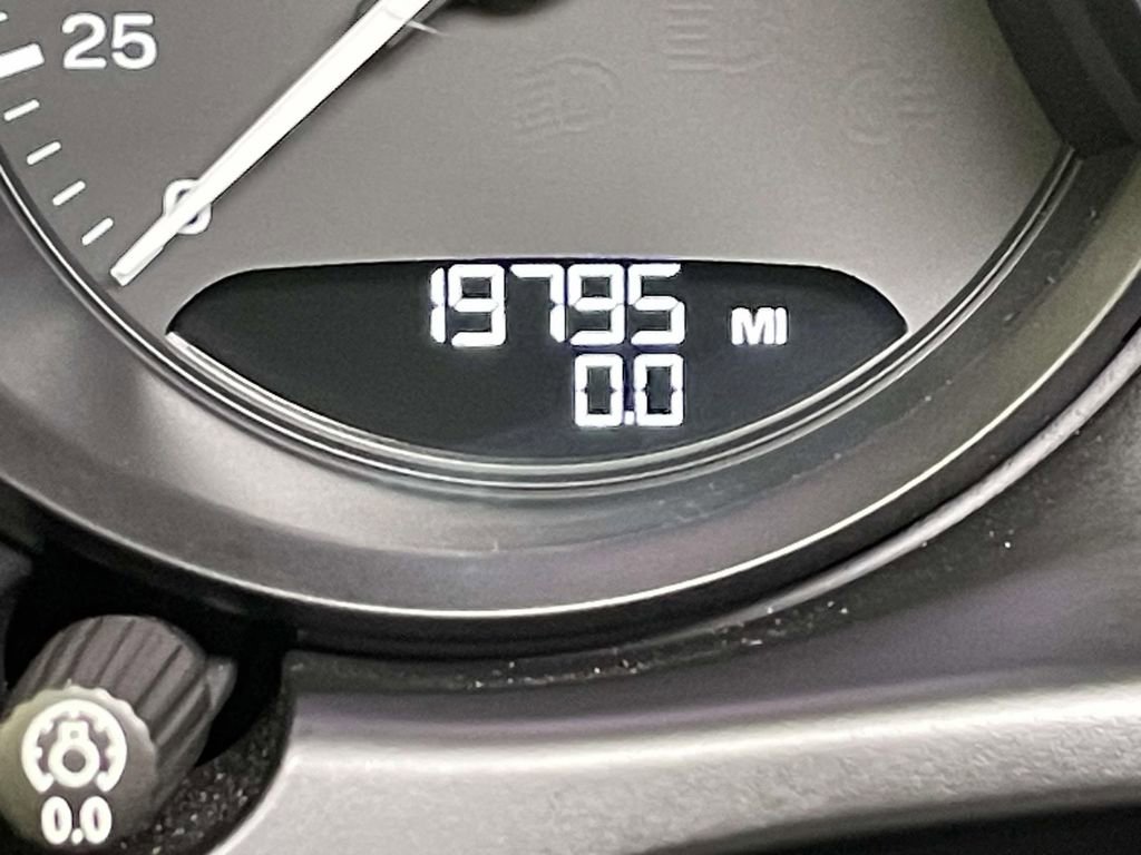 Certified 2022 Porsche Macan image 47