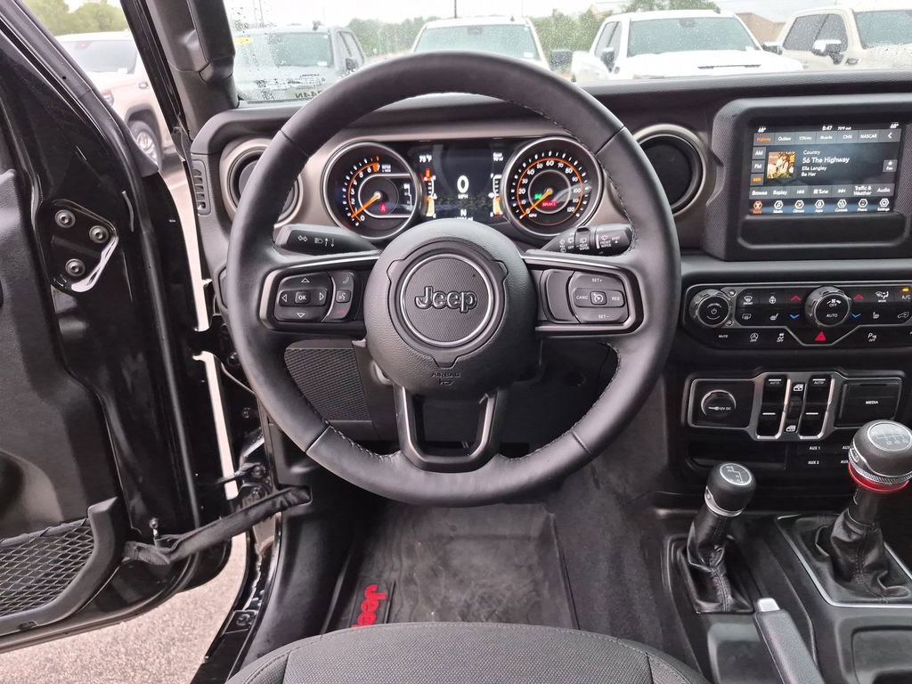 Used 2018 Jeep Wrangler Unlimited Sport S AWD/4WD image 35