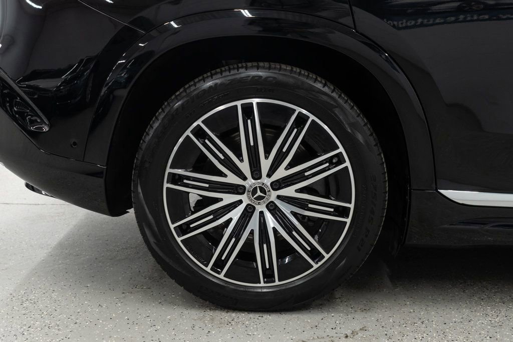 Used 2023 Mercedes-Benz EQS 580 4MATIC SUV w/ Exclusive Trim Package image 43