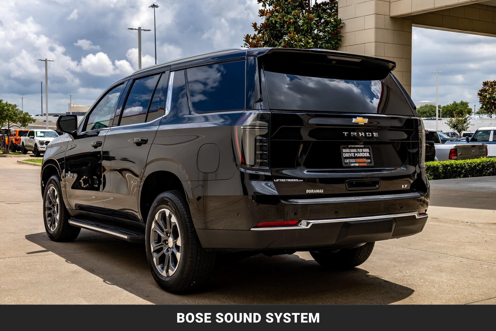 Used 2025 Chevrolet Tahoe LT w/ Comfort Package AWD/4WD image 6