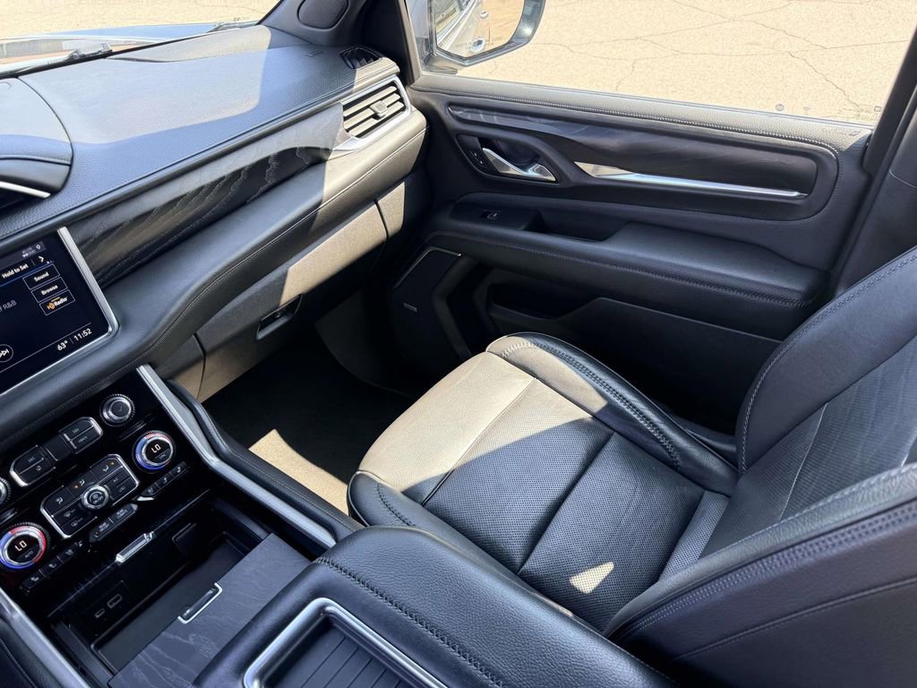 Used 2021 GMC Yukon XL Denali image 30