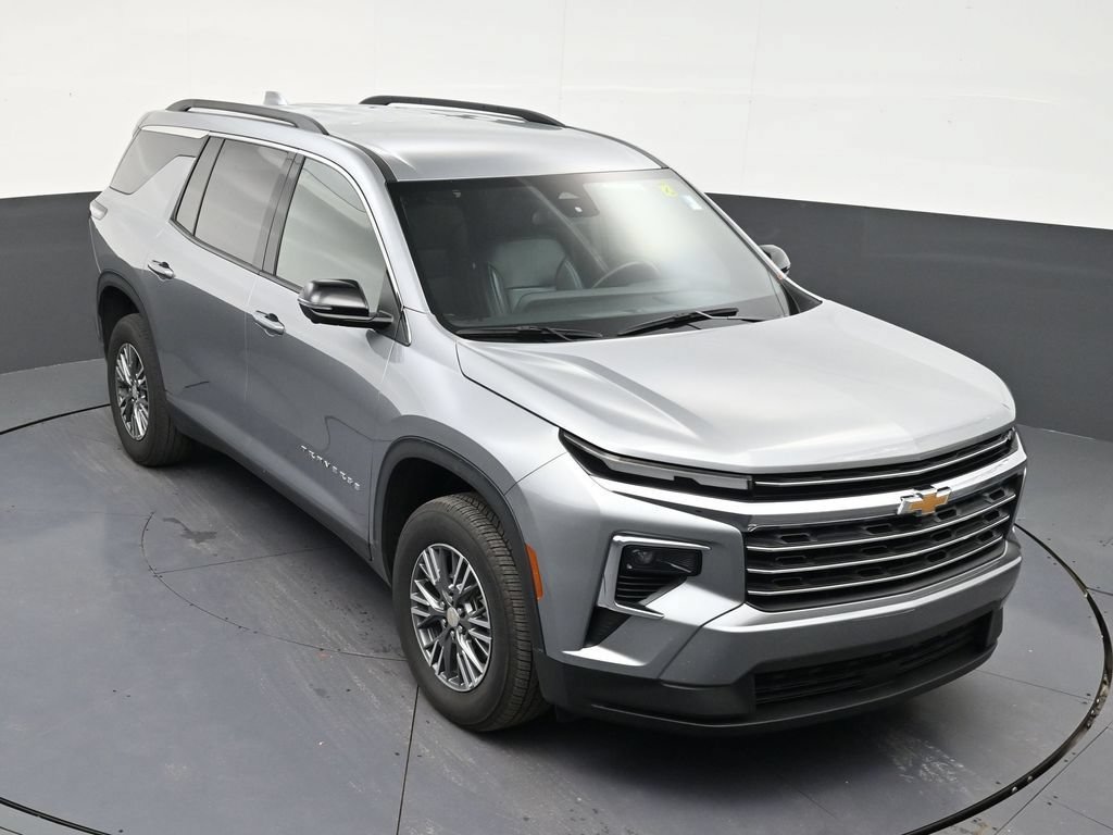Used 2024 Chevrolet Traverse LS FWD image 16
