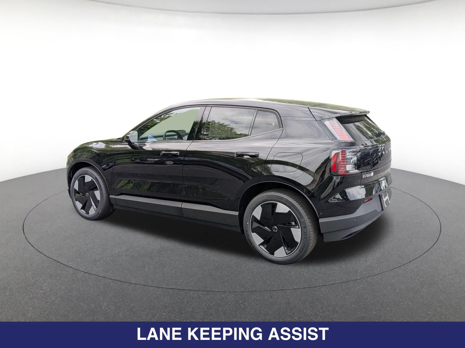 New 2026 Volvo EX30 Ultra w/ Protection Package AWD/4WD image 8
