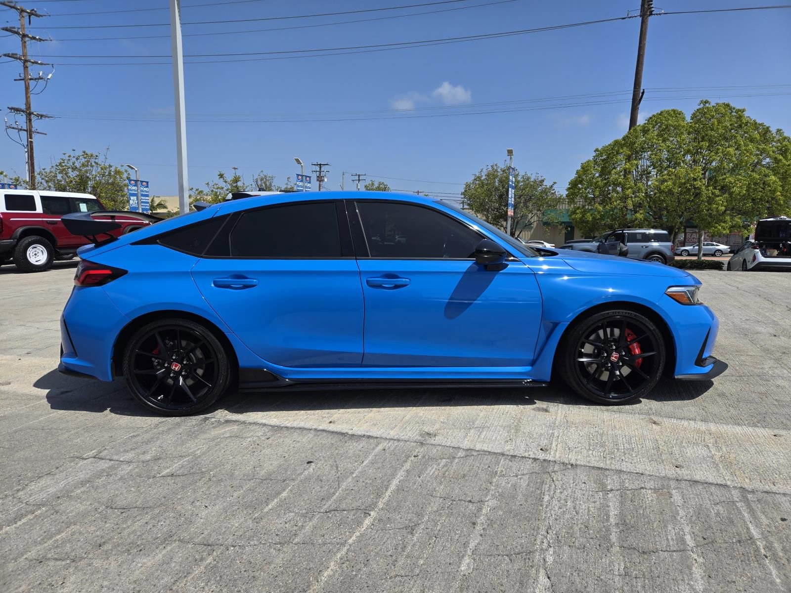 Used 2023 Honda Civic Type R image 2