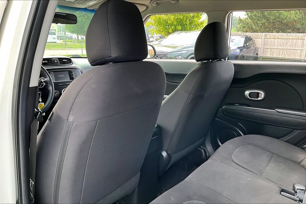 Used 2019 Kia Soul FWD image 30