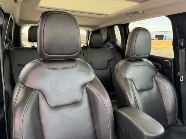Used 2021 Jeep Renegade Limited w/ Sun & Sound Group image 12
