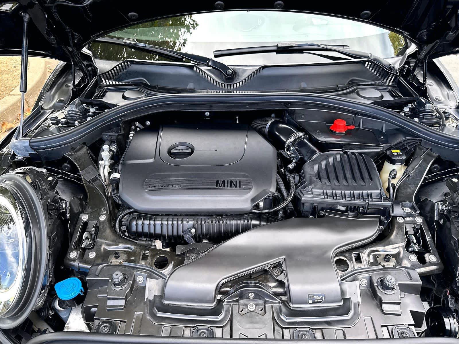 Used 2022 MINI Cooper Clubman S w/ Premium Package FWD image 32