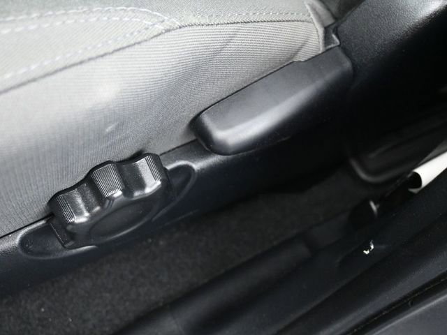 Used 2023 Toyota Tacoma SR image 13