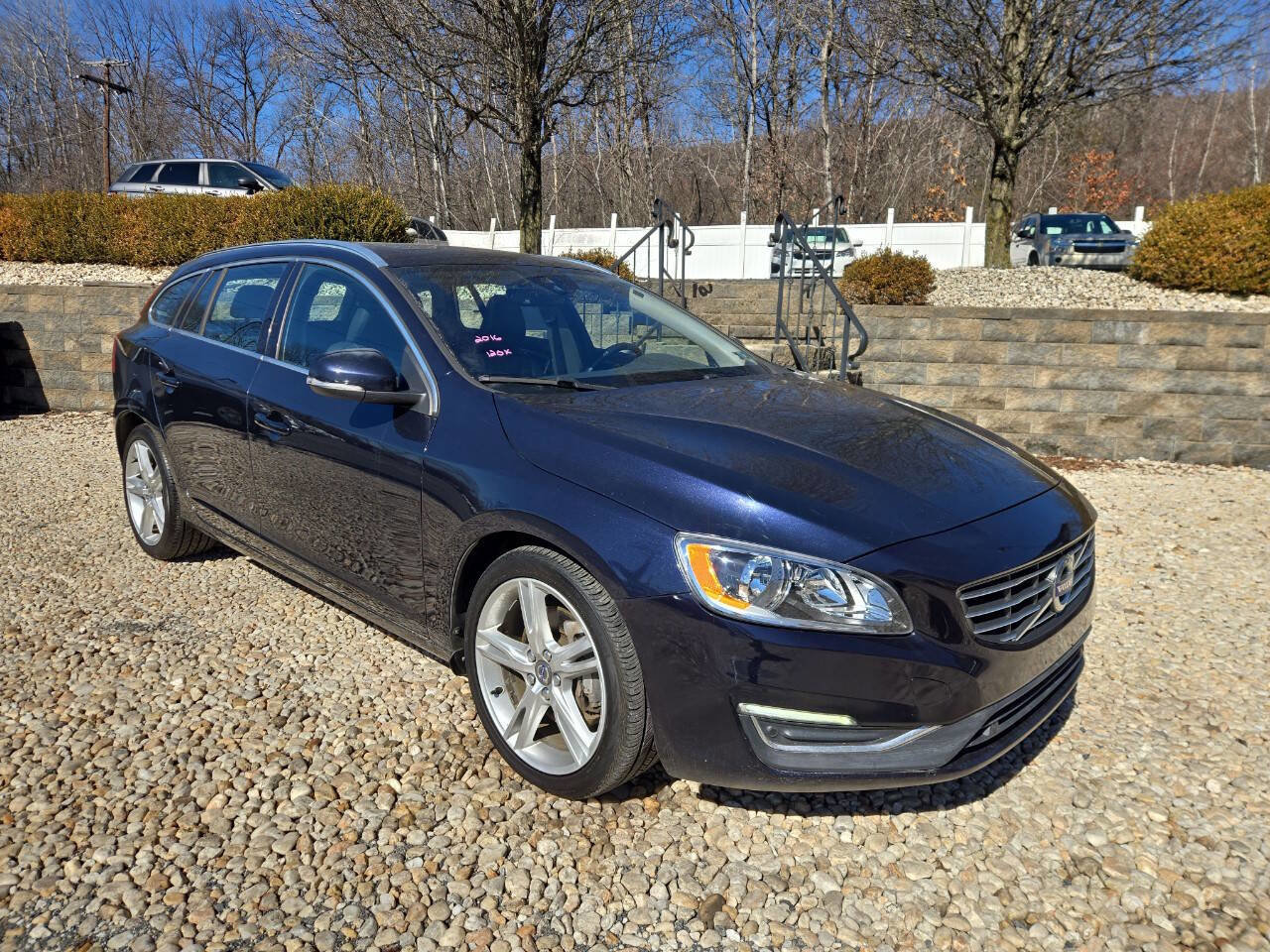 Used 2016 Volvo V60 T5 Premier image 1