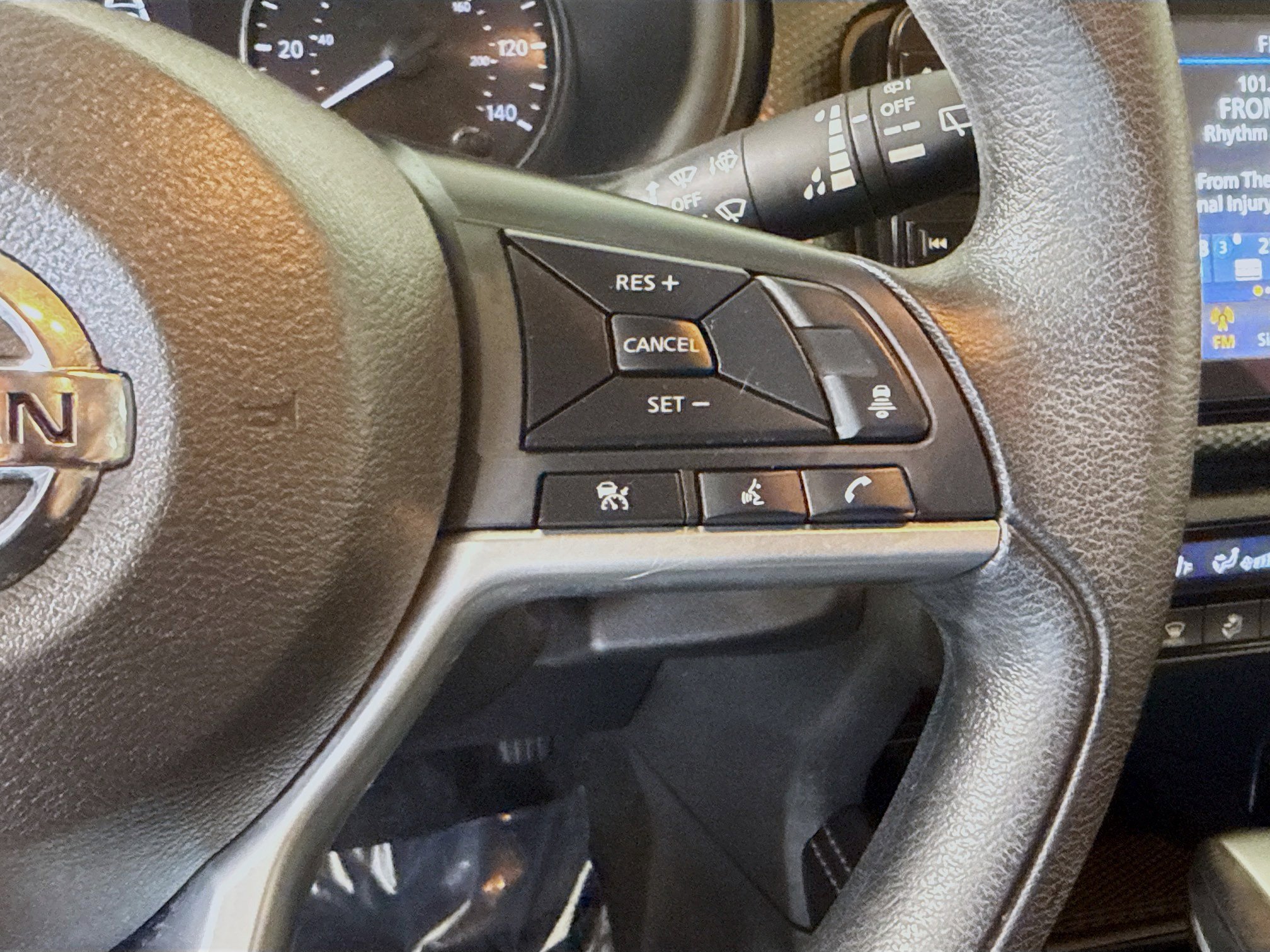 Used 2021 Nissan Kicks SV image 15