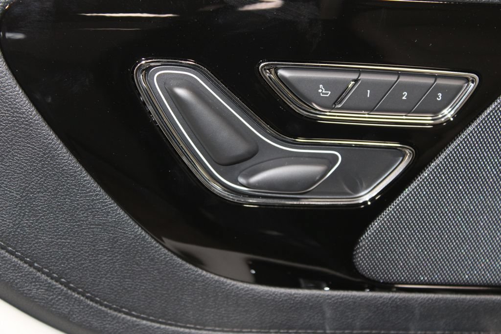 New 2026 Lincoln Aviator 2WD w/ Jet Appearance Package image 21