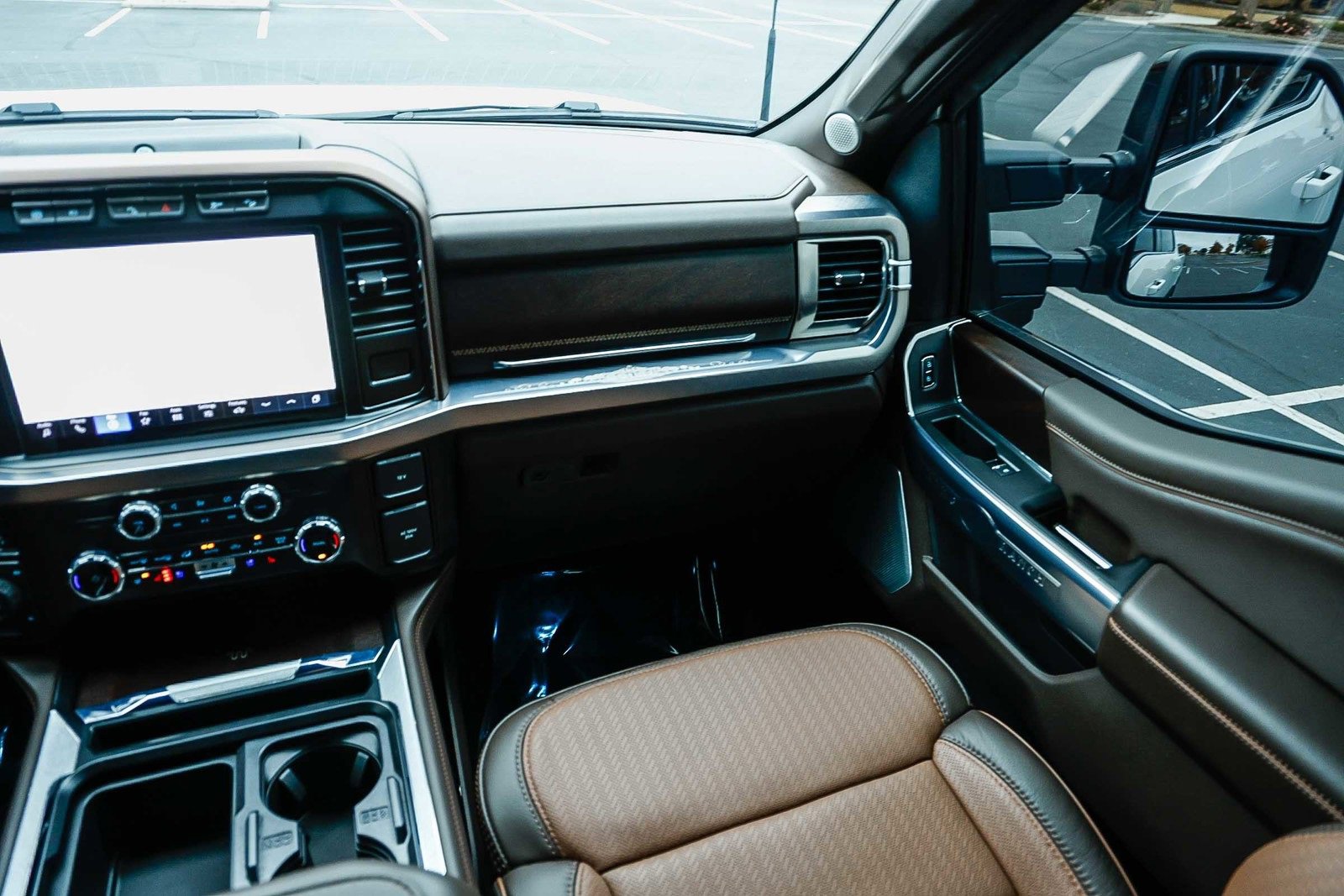 Used 2024 Ford F350 King Ranch w/ FX4 Off-Road Package image 15