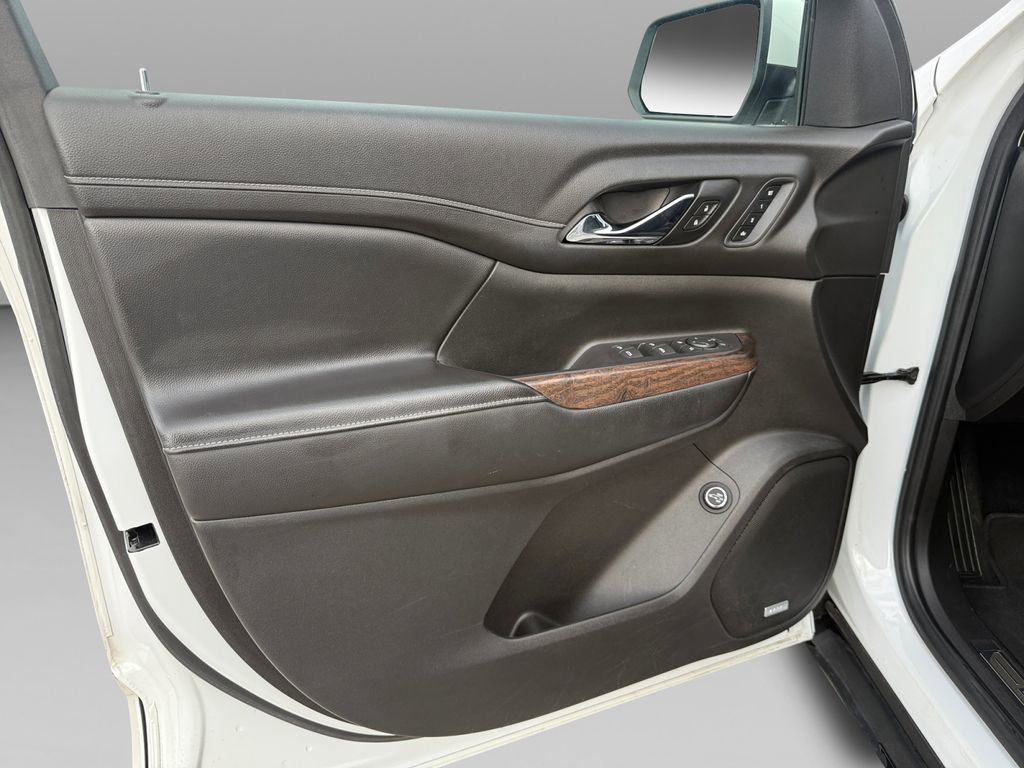 Used 2020 GMC Acadia Denali w/ Trailering Package image 11