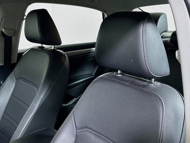 Used 2020 Volkswagen Passat 2.0T SE image 19