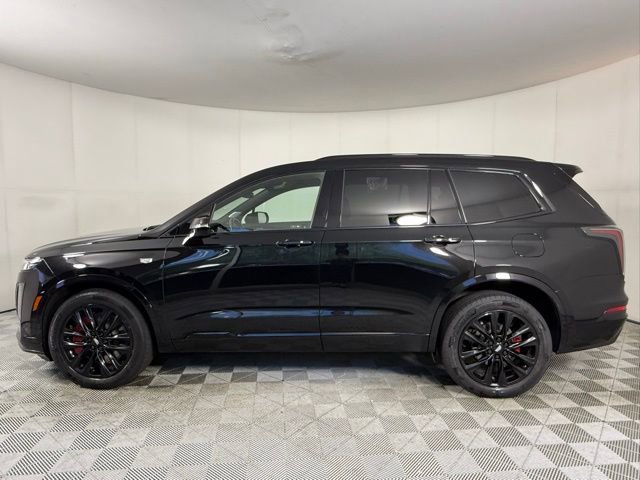 Used 2024 Cadillac XT6 Sport w/ LPO, Onyx Lite Package AWD/4WD image 3