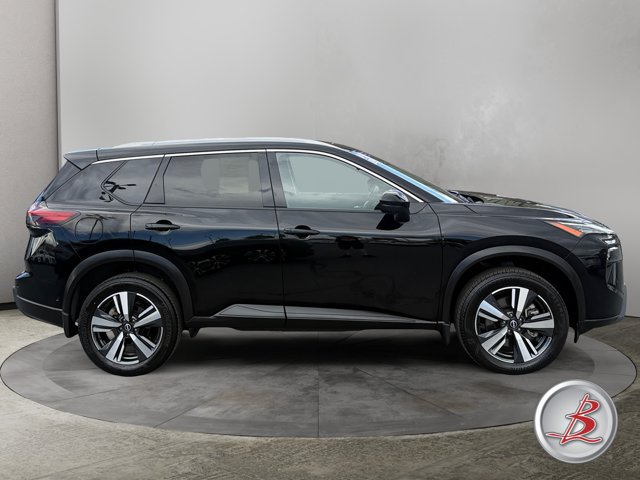 Used 2025 Nissan Rogue SL w/ Tech Package AWD/4WD image 8