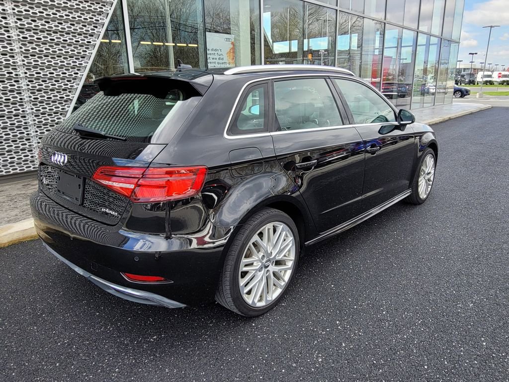 Used 2018 Audi A3 e-tron Premium Plus w/ Technology Package image 3