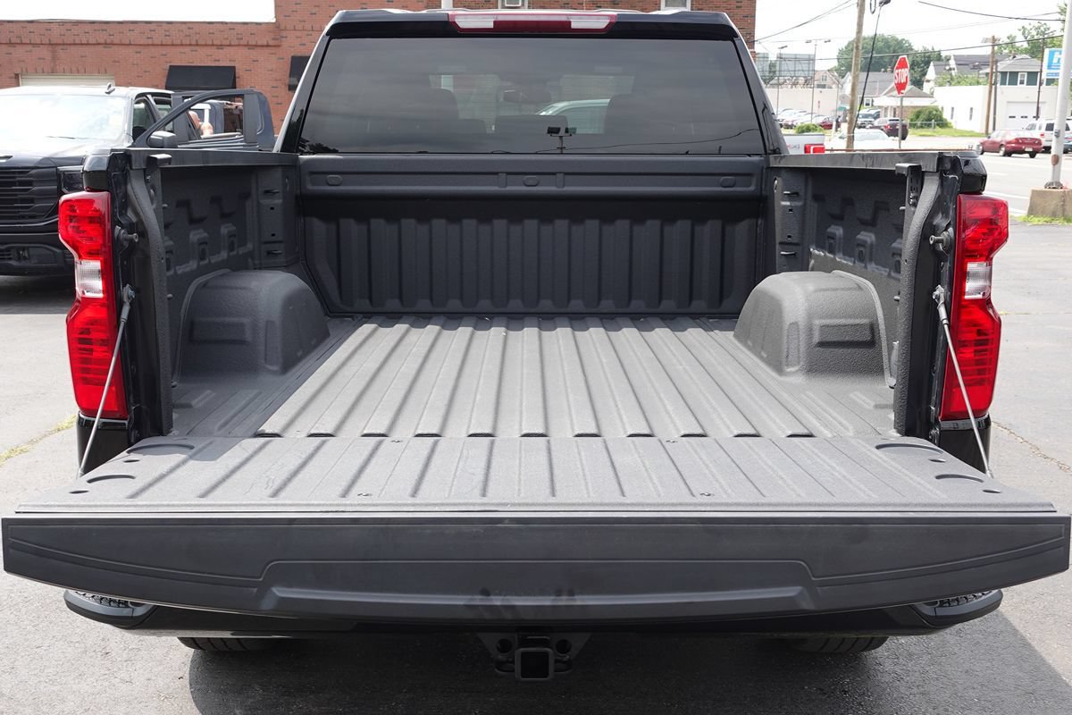 Used 2024 Chevrolet Silverado 1500 Custom w/ LPO, Dark Essentials Package AWD/4WD image 13