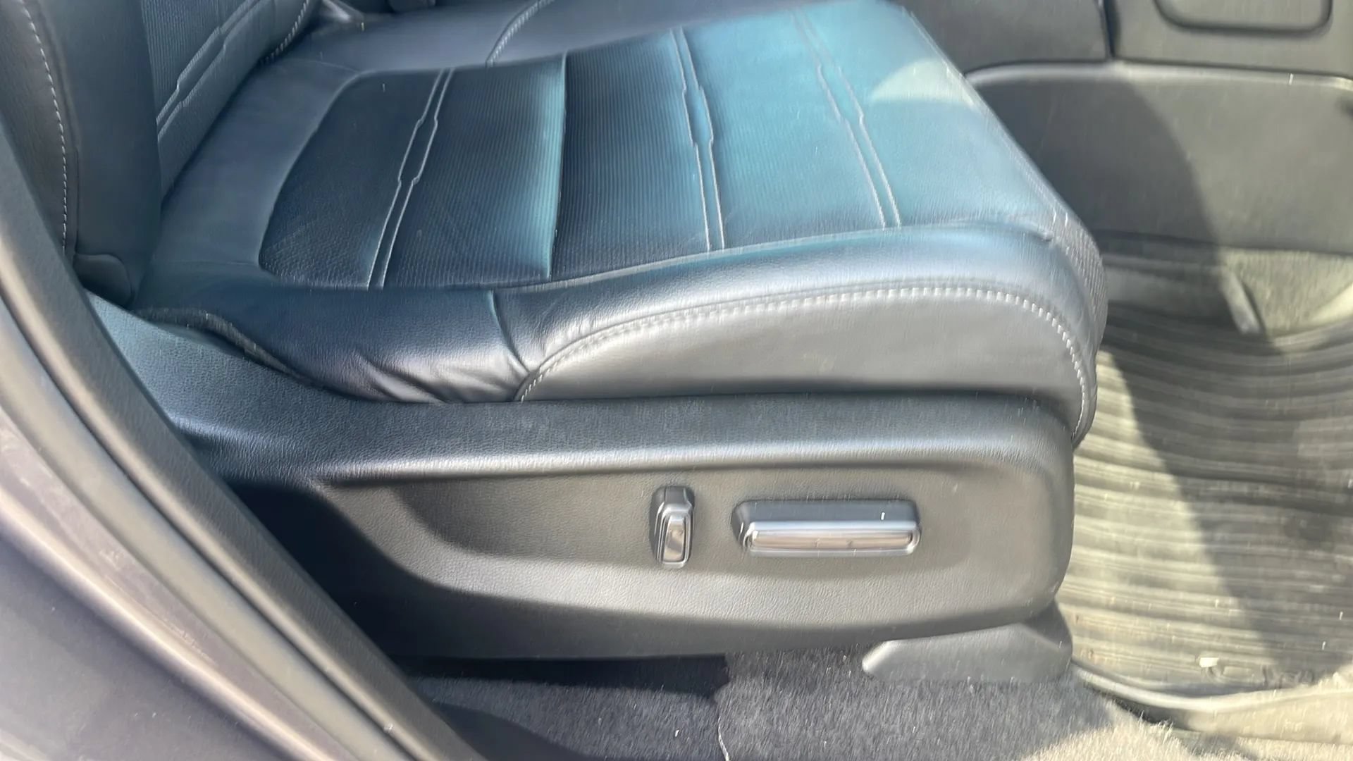 Used 2022 Honda CR-V EX-L image 15