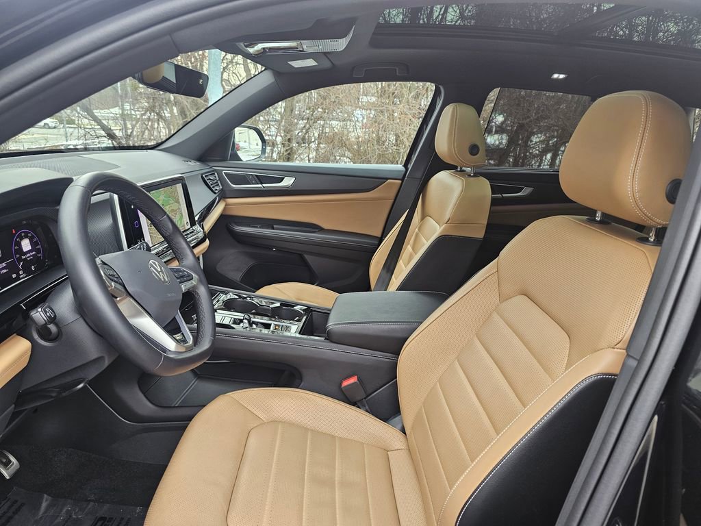 Used 2024 Volkswagen Atlas Cross Sport SEL R-Line image 15