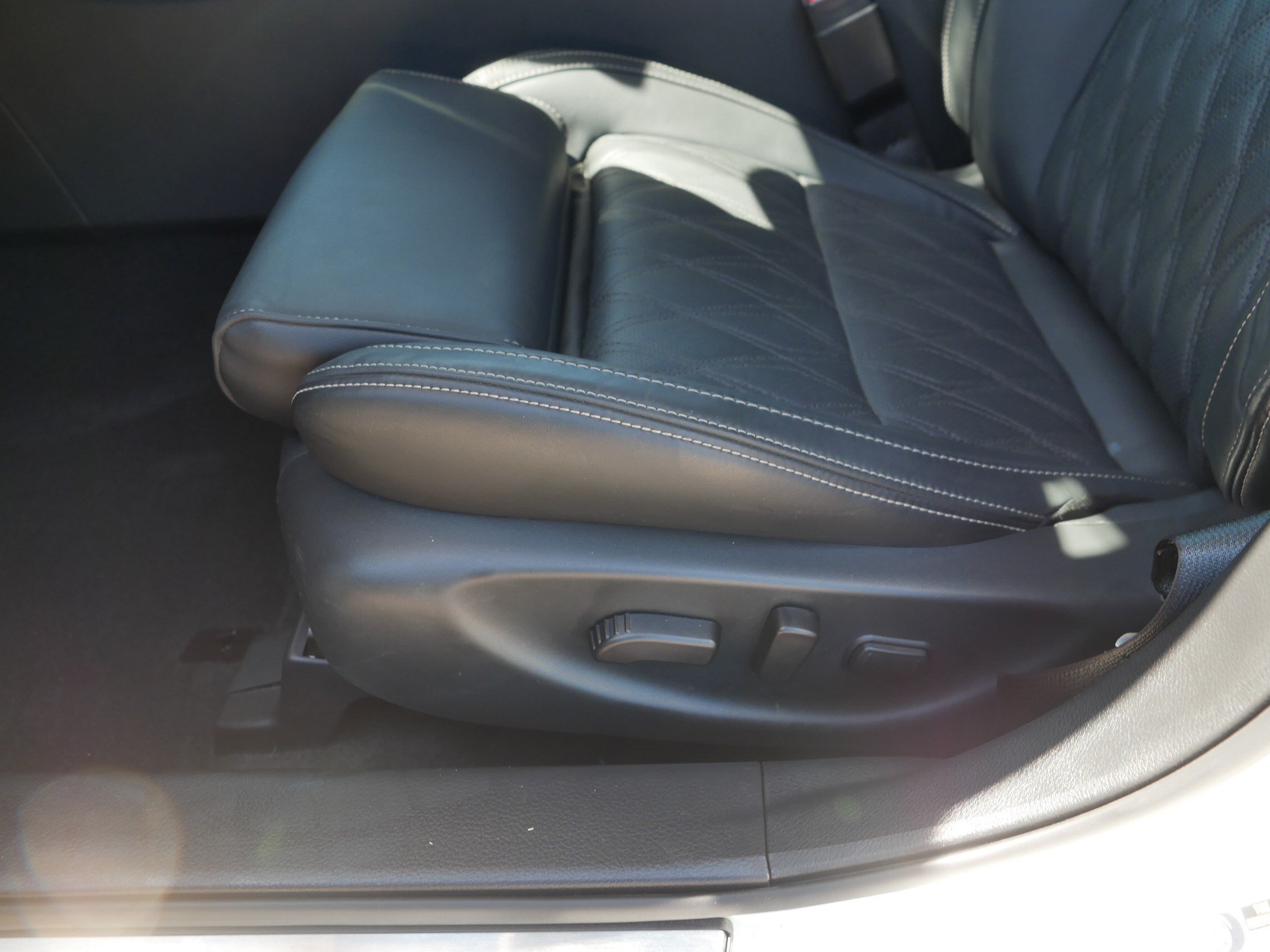 Certified 2023 Nissan Maxima Platinum w/ Sport Mat Group FWD image 20