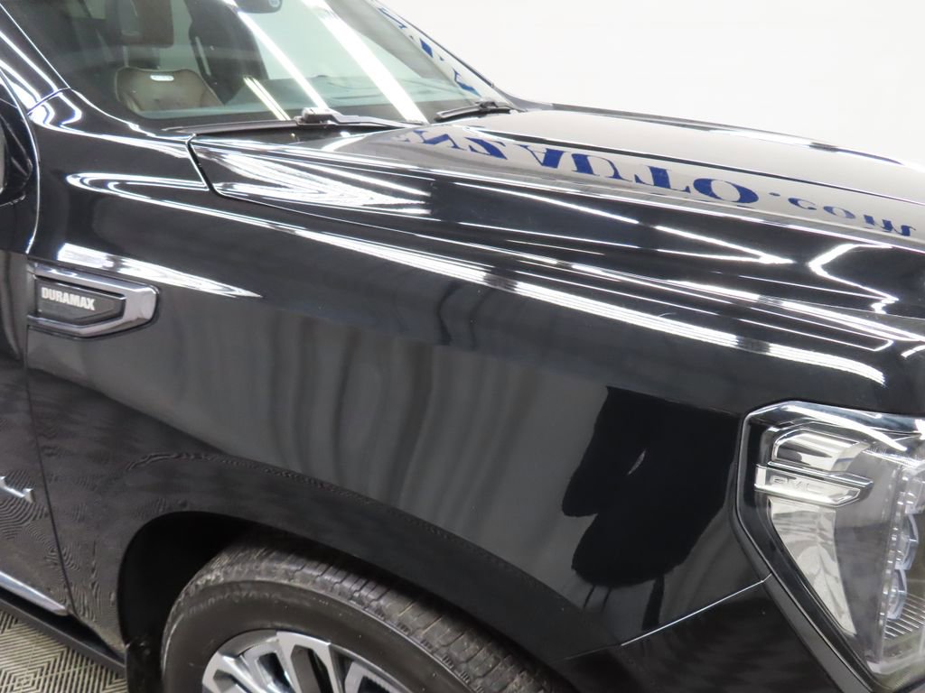 Used 2024 GMC Yukon XL Denali Ultimate AWD/4WD image 31