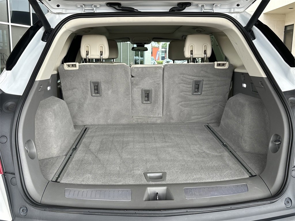 Used 2017 Cadillac XT5 Luxury w/ Driver Awareness Package image 27