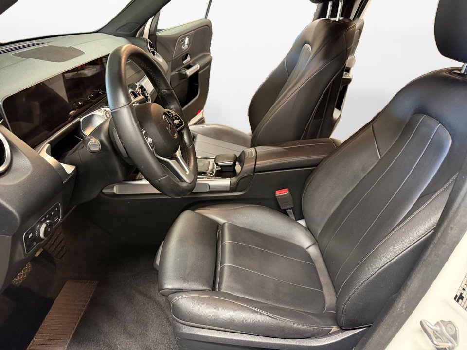 Used 2020 Mercedes-Benz GLB 250 4MATIC image 9