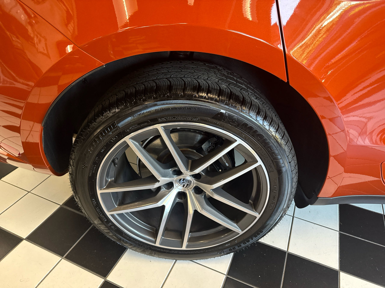 Used 2022 Porsche Macan Base image 9