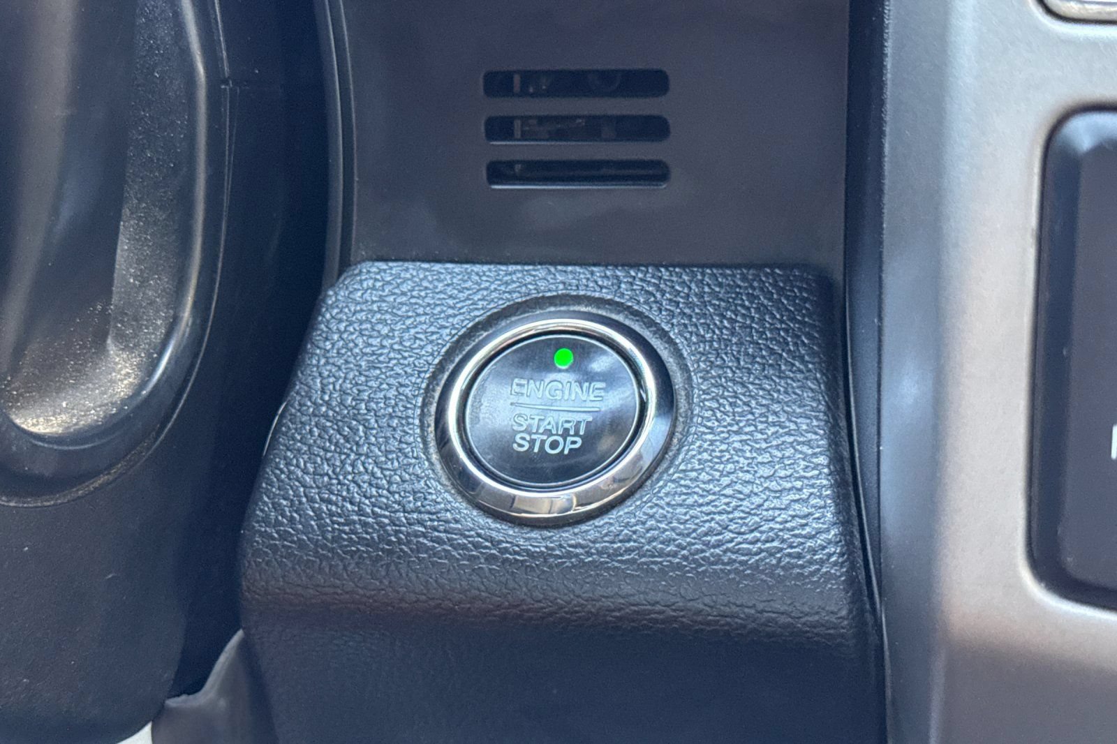 Used 2019 Ford F250 Lariat w/ Lariat Ultimate Package AWD/4WD image 22